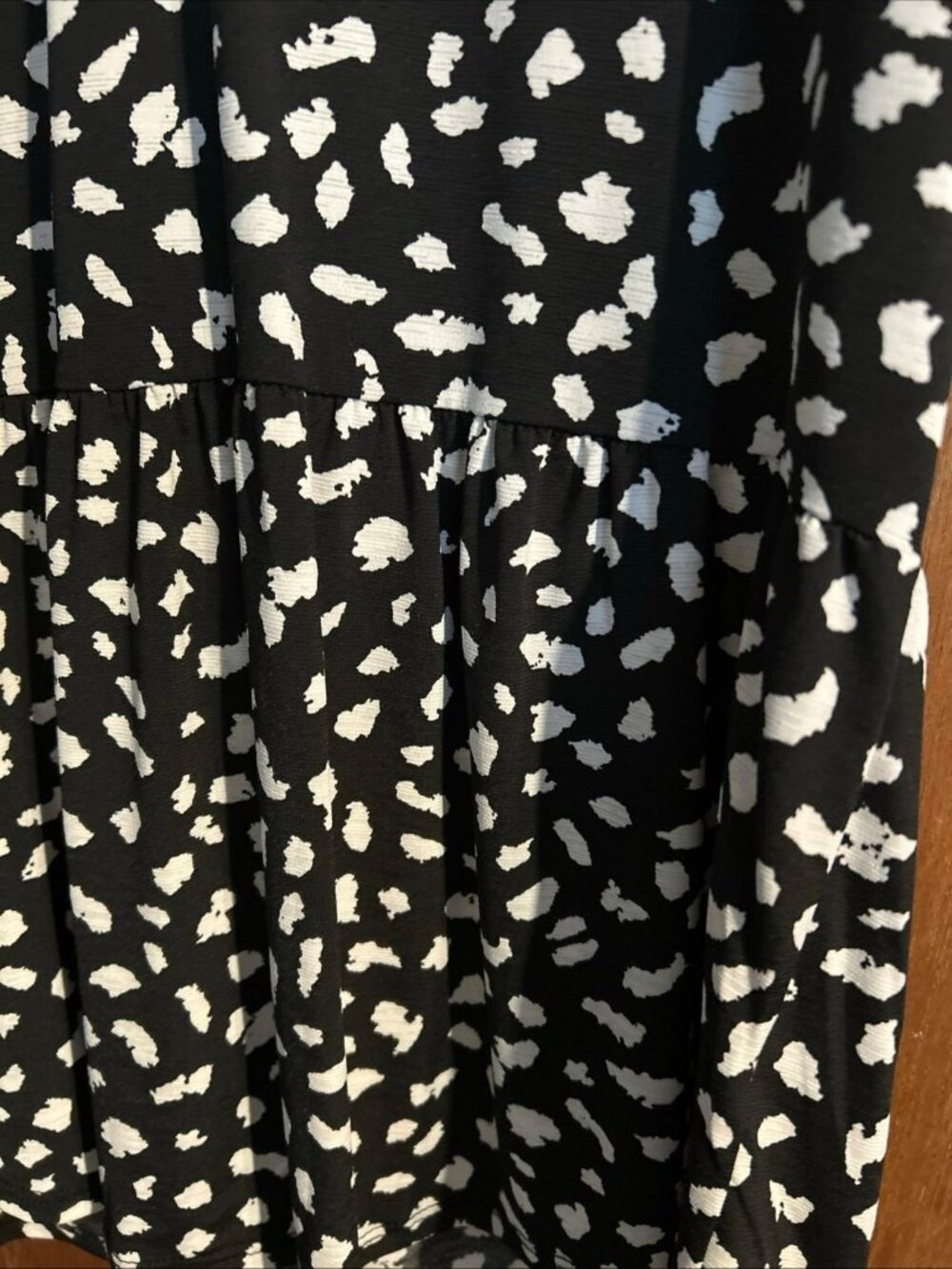 MTS Black with Cream Print Drop Ruffle Waist Top Large NWOT - Picture 2 of 4